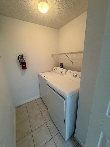 Building Photo - 3023 Alcazar Pl