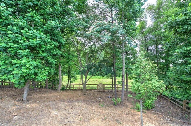 Building Photo - 286 Belmont Dr