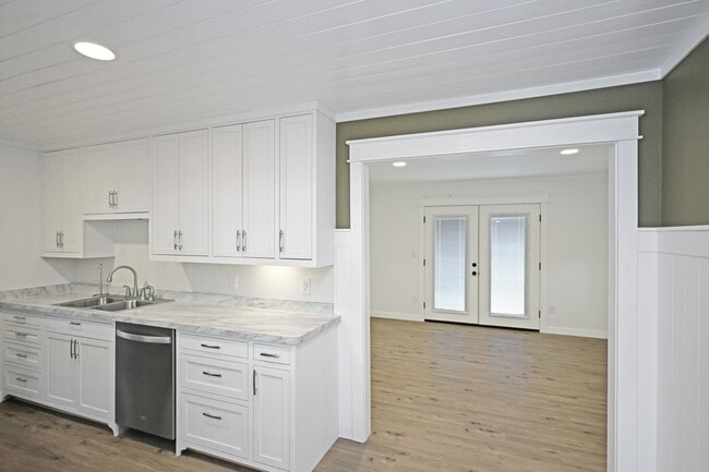 Building Photo - 442 Rothe Loop