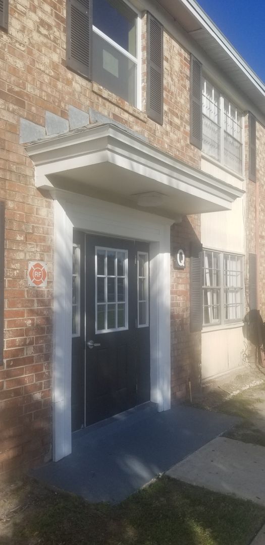 Building Photo - Grove Park One bedroom condo