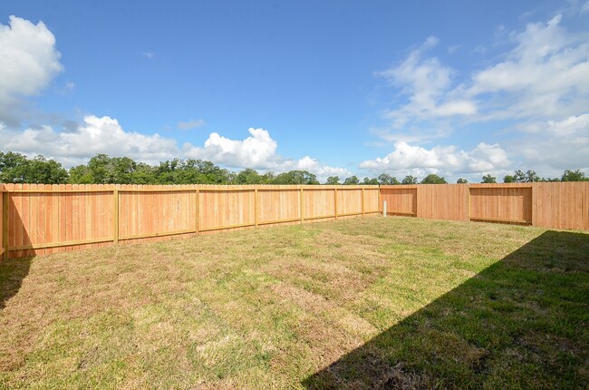 Building Photo - 7831 Sanremo Dr