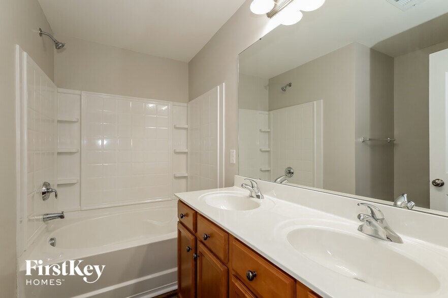 Building Photo - 11721 Ragan Elizabeth Ct