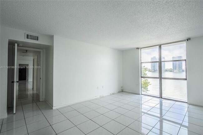Building Photo - 17600 N Bay Rd