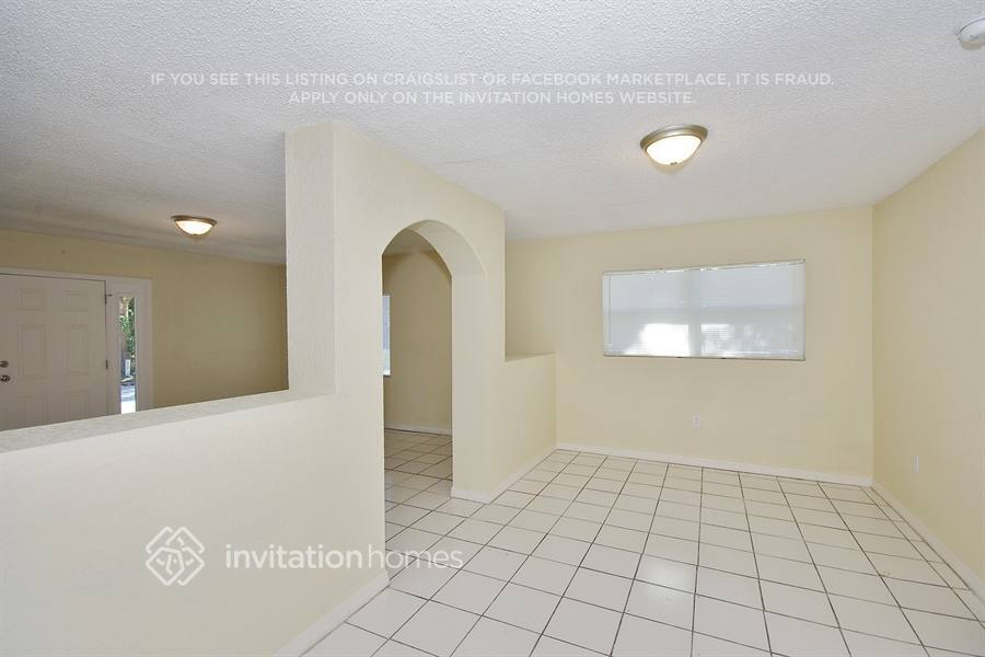 Building Photo - 1333 Pleasantview Dr