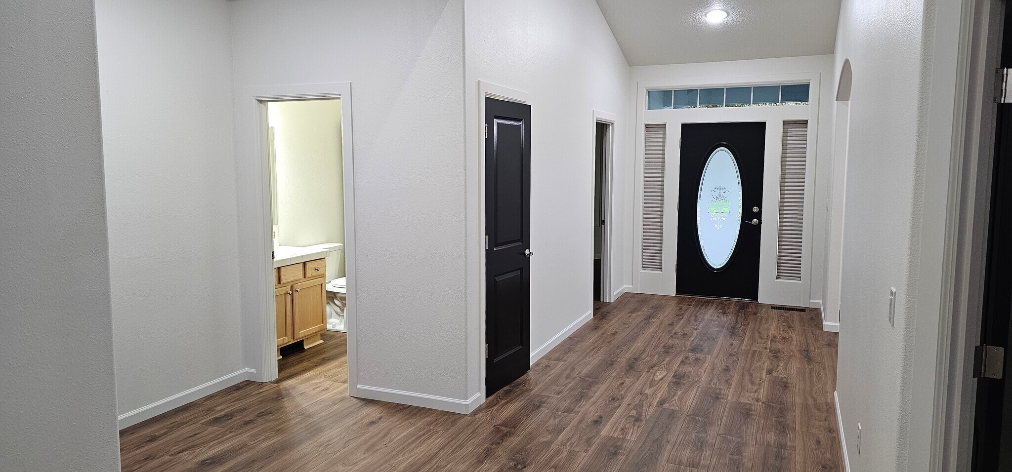 Building Photo - 9610 NE 102nd St