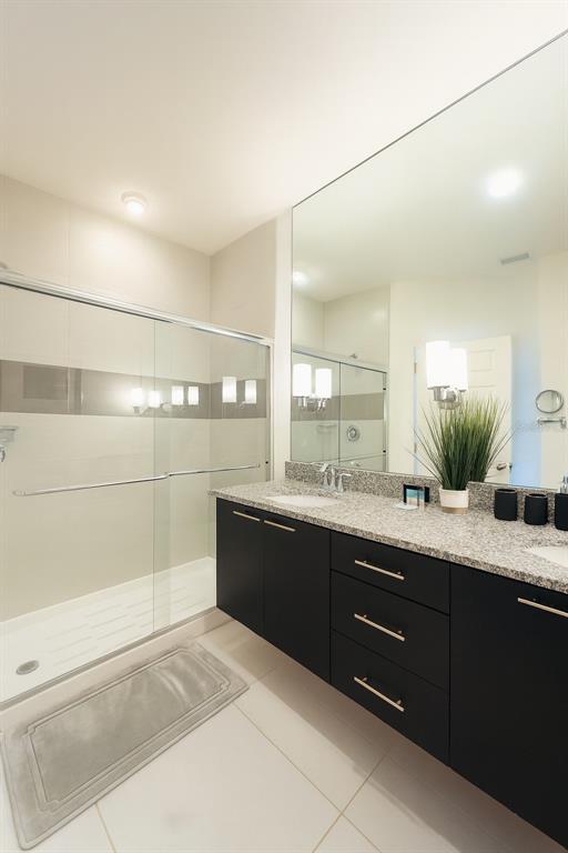 Building Photo - 17521 Placidity Ave