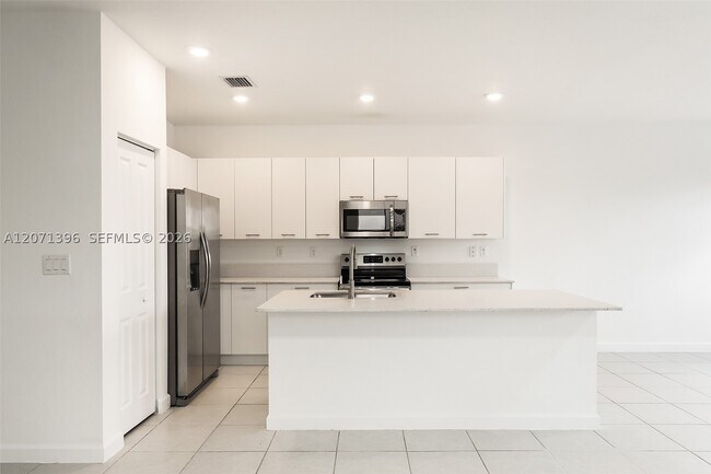 Building Photo - 2408 NW 131st Cir