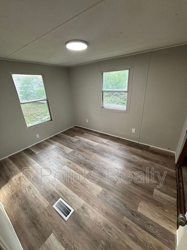 Building Photo - 9314 Beeler Ct