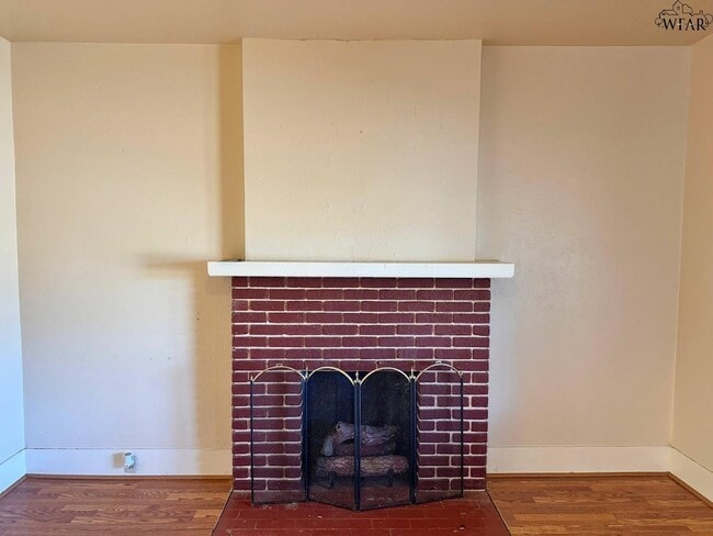 Building Photo - 1825 11th St