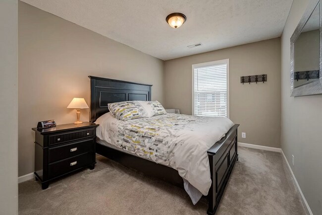 Building Photo - COMING SOON! Murfreesboro Townhouse- 4 Bed...