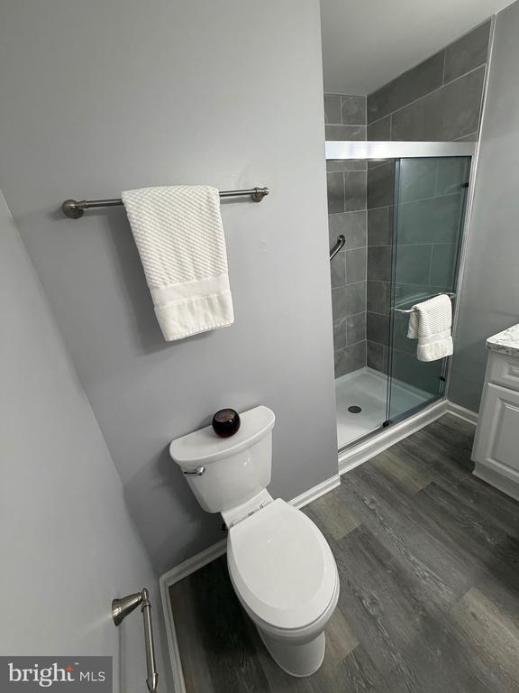 Building Photo - 102 Stonehurst Ct