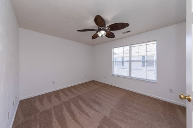 Building Photo - 409 Belmont Cir