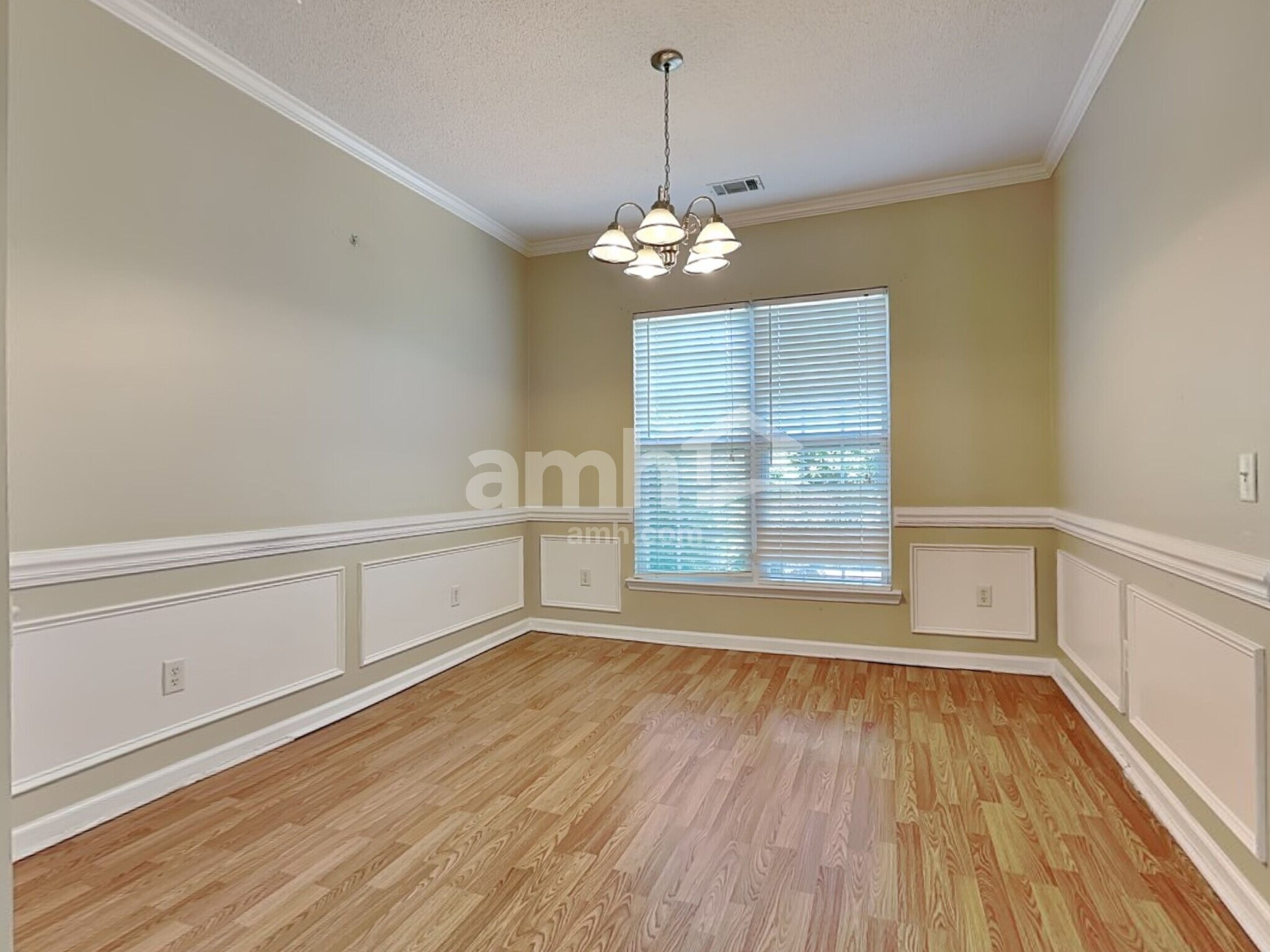 Building Photo - 171 Arbor Village Dr