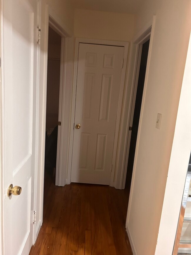 Building Photo - 1720 Browning St