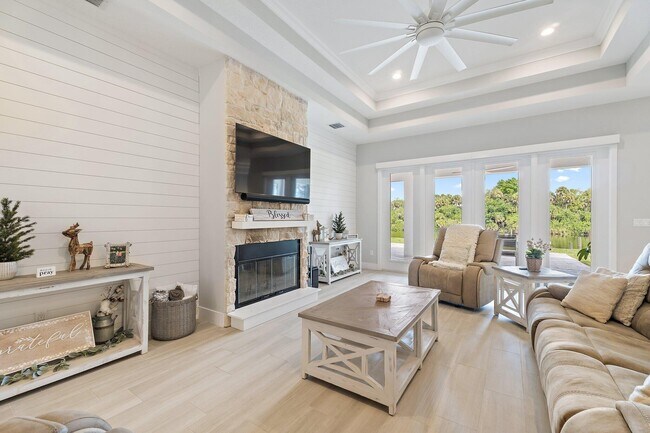 Building Photo - 12955 SW Kanner Hwy