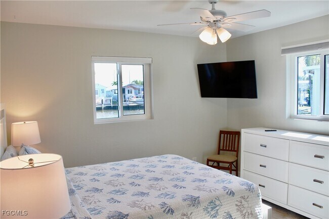 Building Photo - 2744 Sanderling Ct