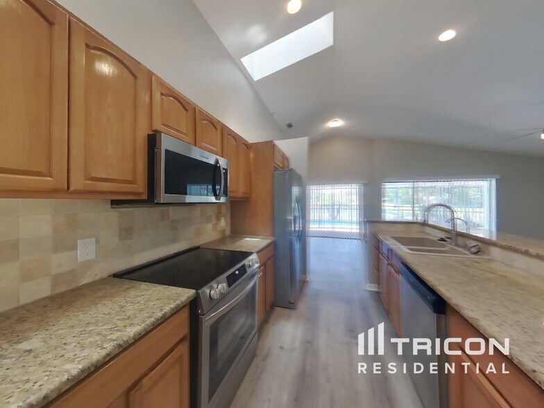 Building Photo - 5012 Cypress Trace Dr