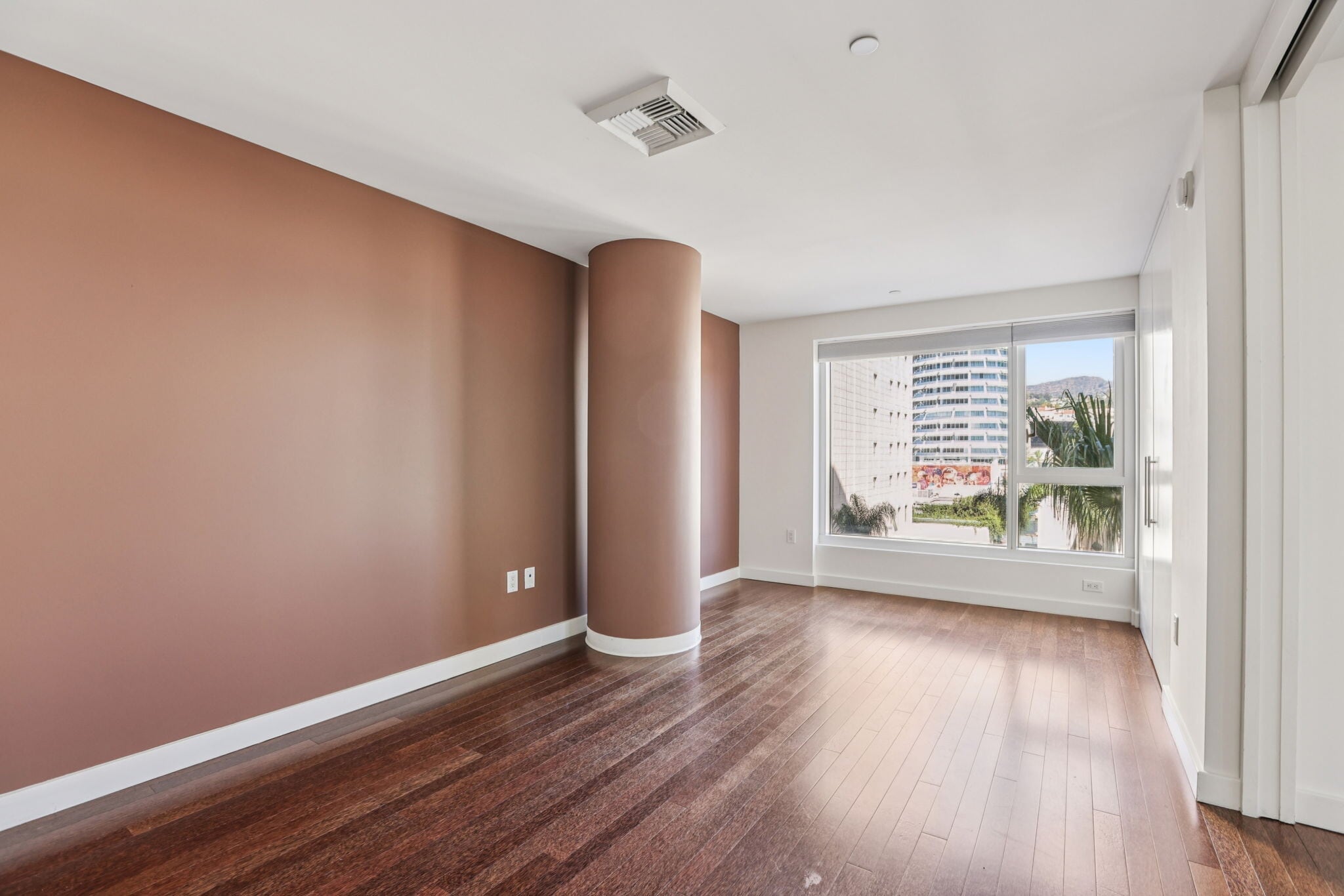 Building Photo - 6250 HOLLYWOOD Blvd