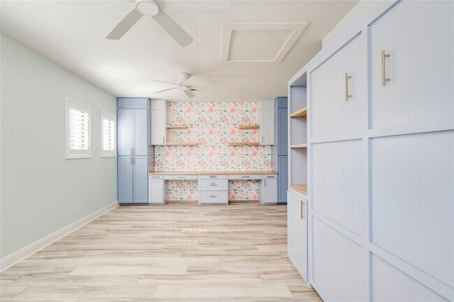 Building Photo - 12600 River Bend