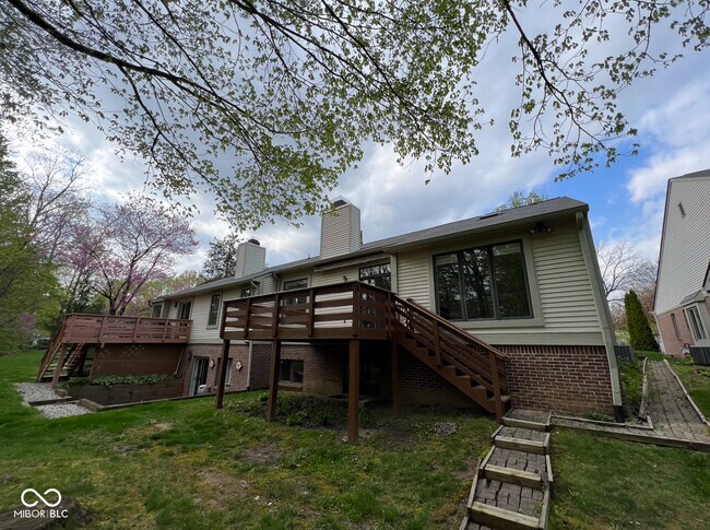 Building Photo - 1727 Creekside Ln W