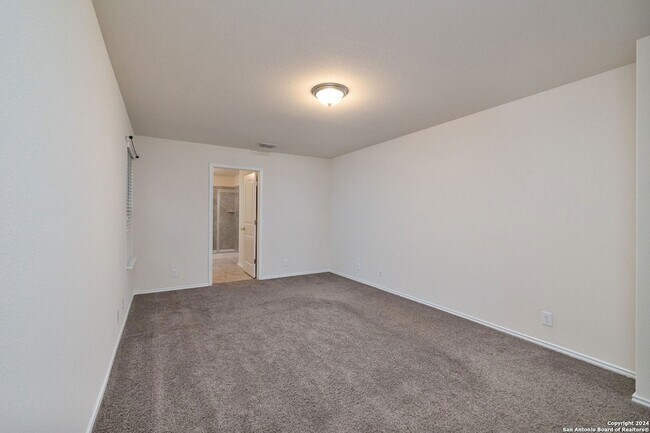 Building Photo - 10543 Rhyder Ridge