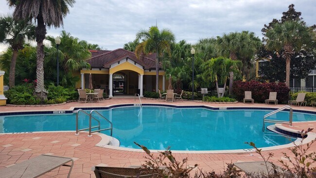 Building Photo - Annual turnkey furnished renovated GATED COMMUNITY**3 BEDROOM TOWNHOUSE