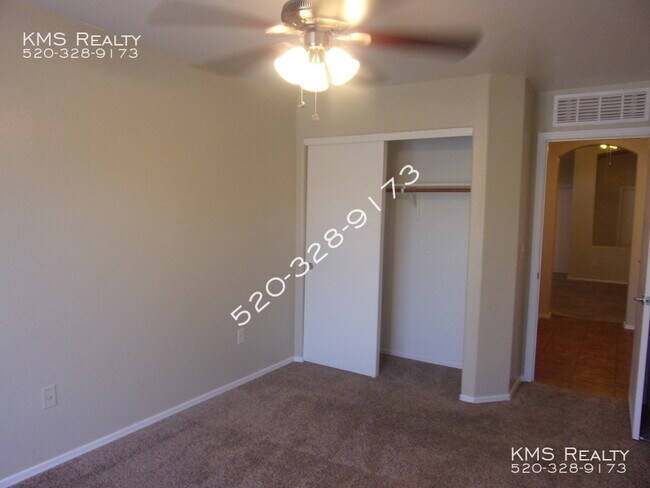 Building Photo - 6027 S Avenida Las Monjas