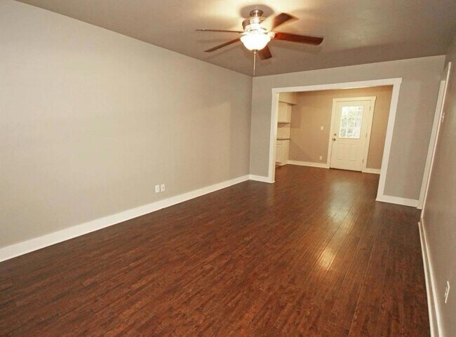 Building Photo - 1205 W Brooks St
