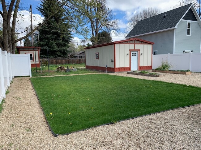 Building Photo - The Eagle Tower