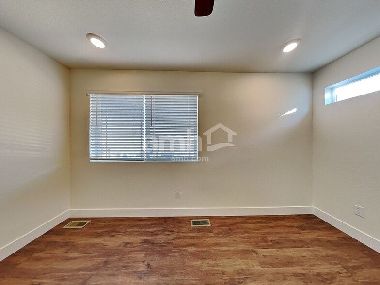 Building Photo - 3964 Wyedale Way