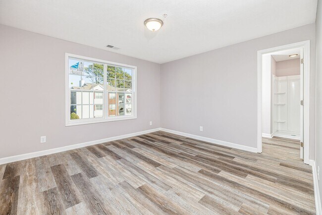 Building Photo - NEW Interior 3 bedroom 2 bathroom home