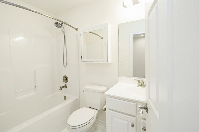 Building Photo - Pet-Friendly Fry's Spring Townhome Near 5t...