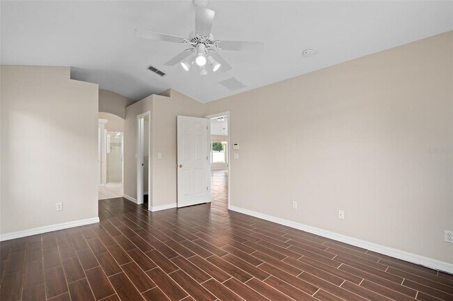 Building Photo - 1056 Princeton Dr