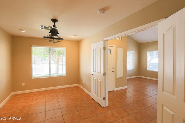 Building Photo - 7456 W Aurora Dr