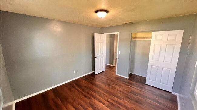 Building Photo - 1073 Leeward Dr