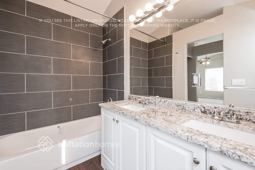 Building Photo - 5171 S Nepal Way