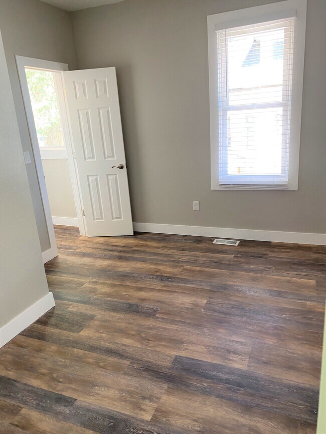 Main Bedroom - 618 W Pikes Peak Ave