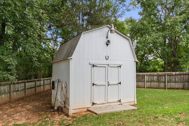 Building Photo - Great Location in the Heart of Madison!