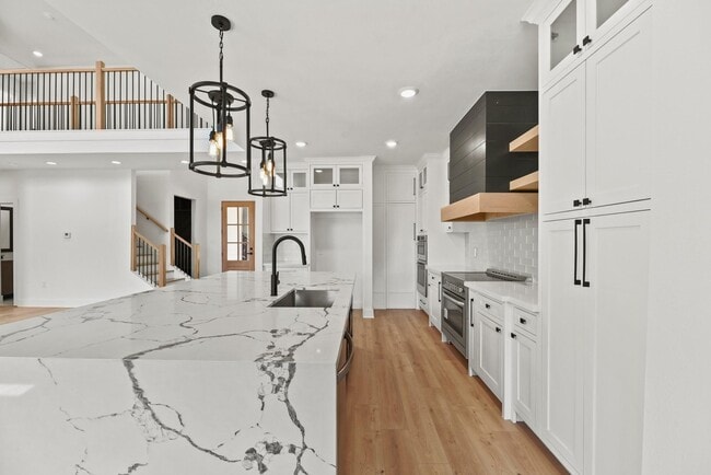 Building Photo - 17068 Lively Rd