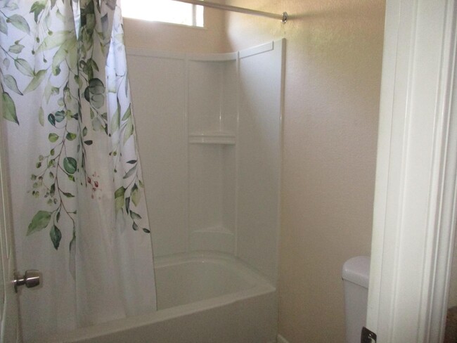 Building Photo - 8158 Kelton Dr