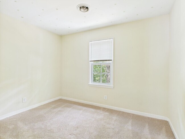 Building Photo - 9106 Barnwell Cir