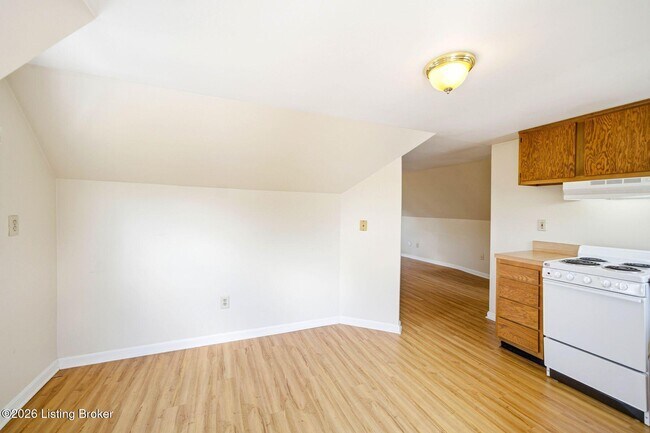 Building Photo - 1612 Ellwood Ave
