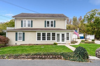 Building Photo - Pittstown