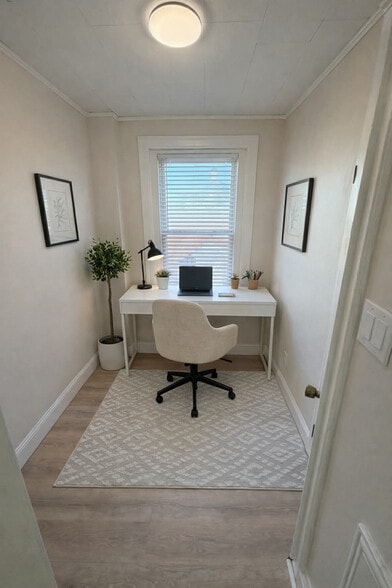 photo is ai staged - 418 Liberty St