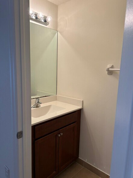 Building Photo - 9332 W 33rd Ln