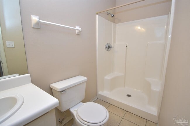 Building Photo - 7061 Heather Oaks Dr