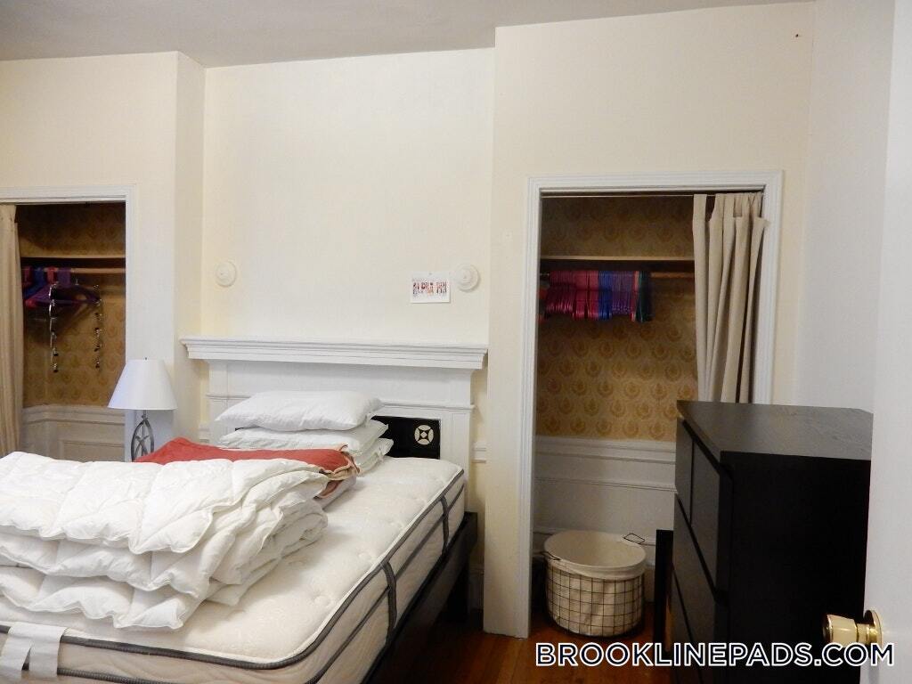 Building Photo - 62 Egmont St