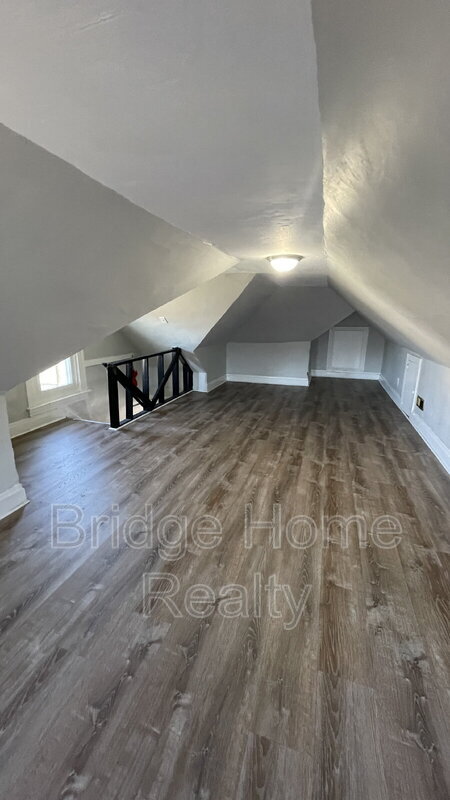 Building Photo - 226 Lobinger Ave