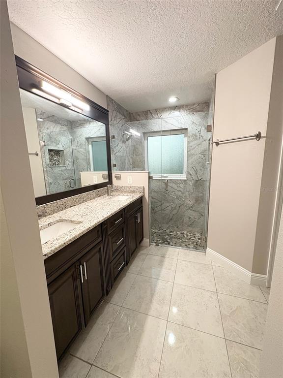 Building Photo - 9718 Crenshaw Cir