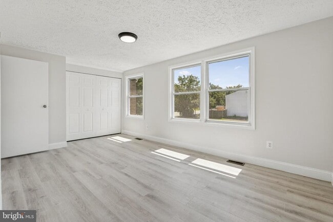 Building Photo - 3364 Longbow Ct